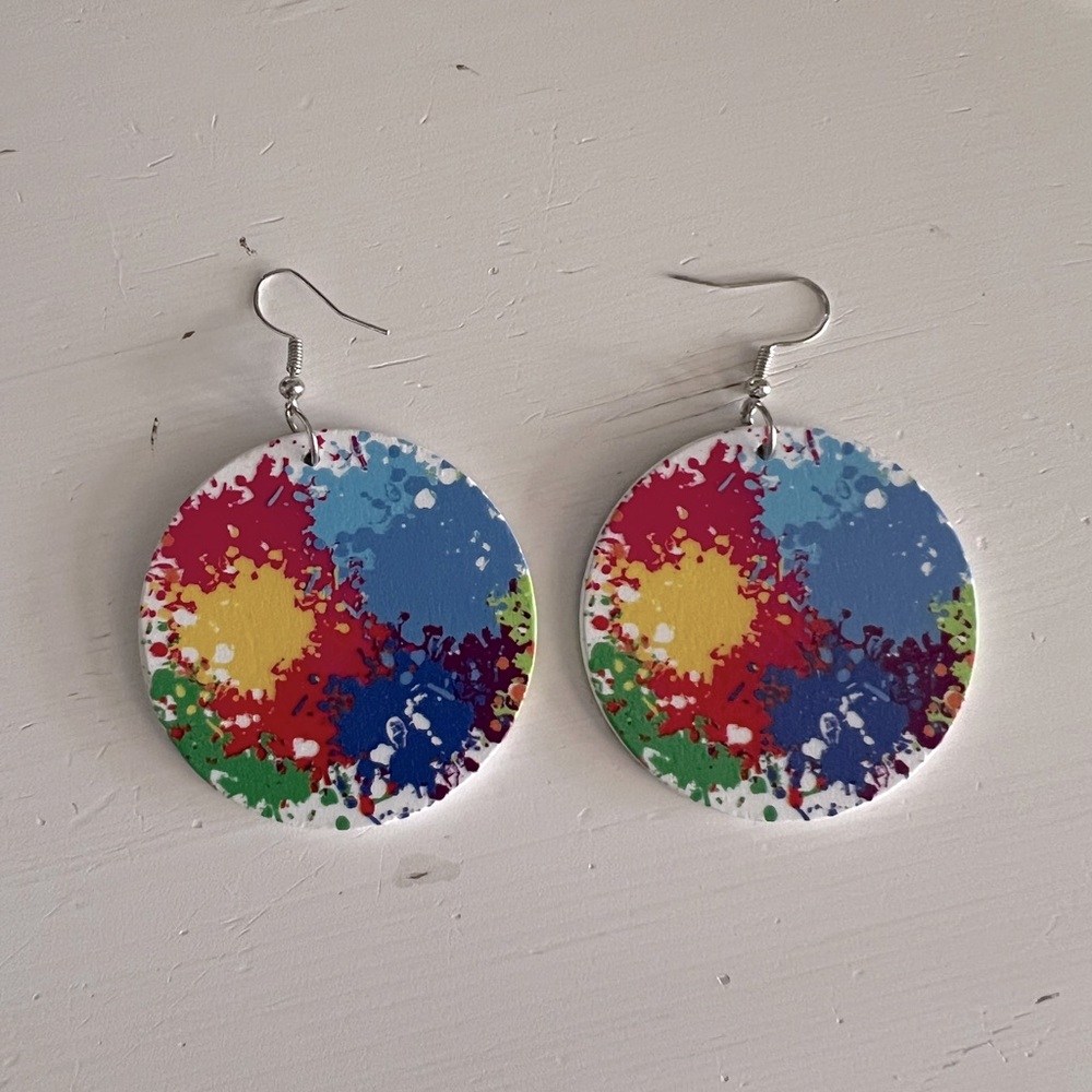 Round wood splash colorful earrings